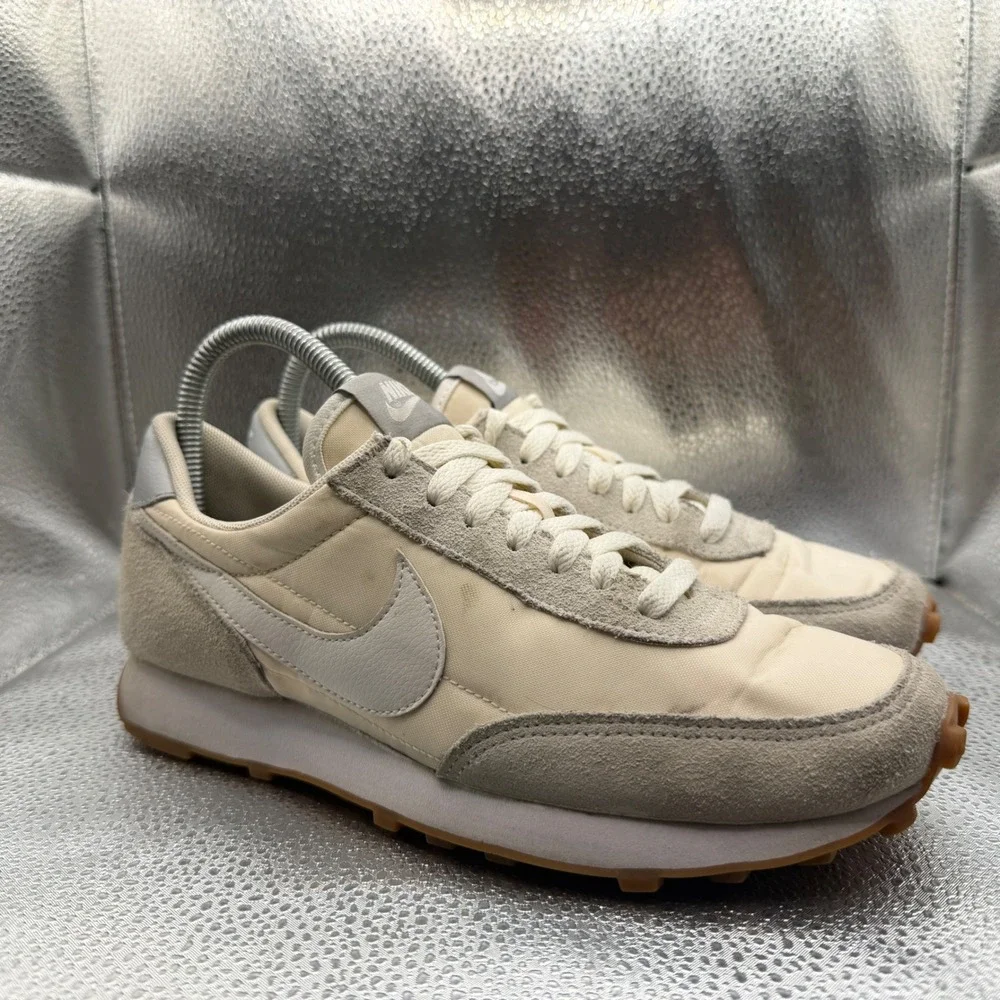 Size 8.5‎ Nike Daybreak Sneakers Womens Cream Good Suede Nylon Waffle Outsole